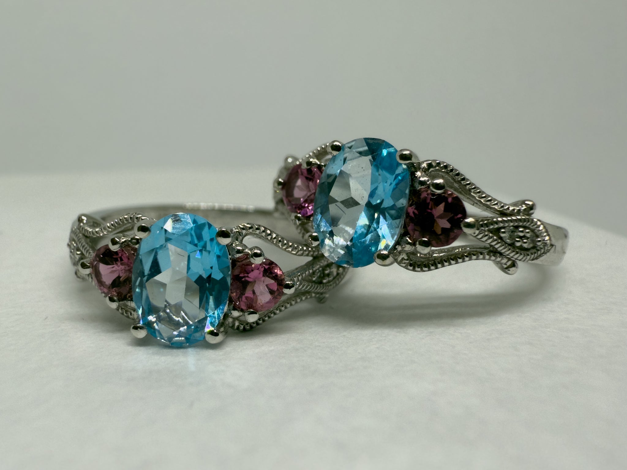 10KT Blue & Pink Topaz